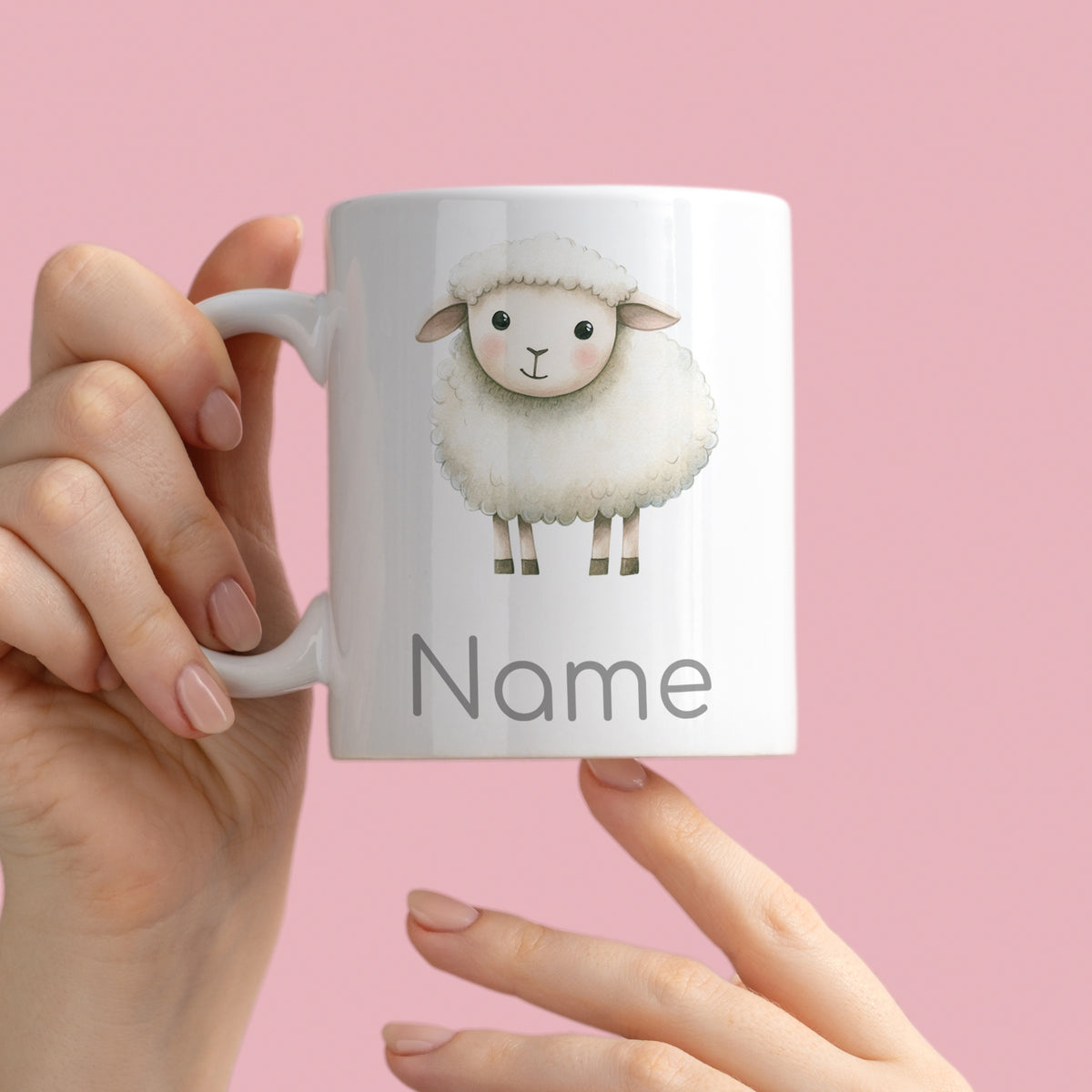 Tasse mit Schaf-Motiv und Platz für Namen.