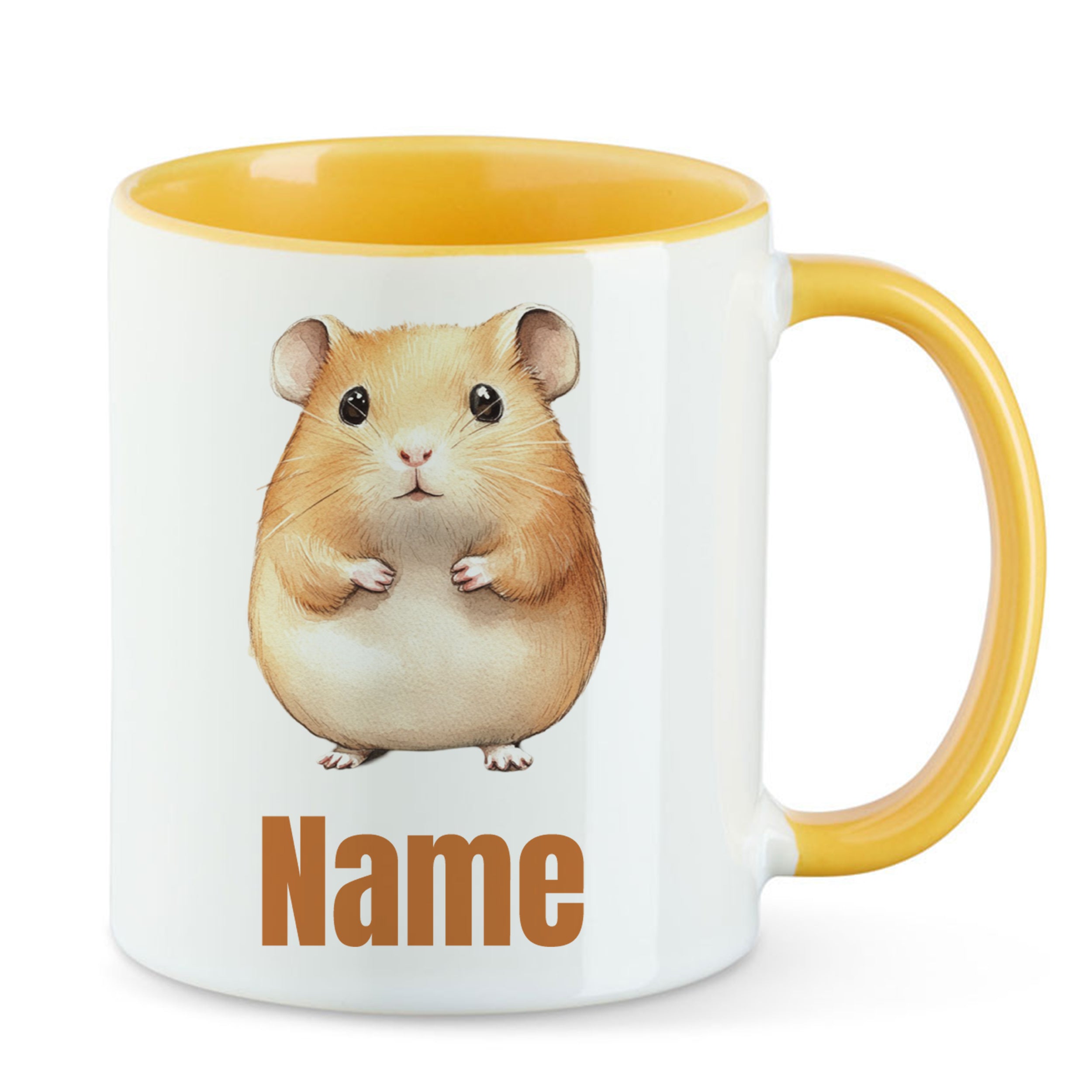 Tasse mit Hamster-Motiv und gelbem Henkel.
