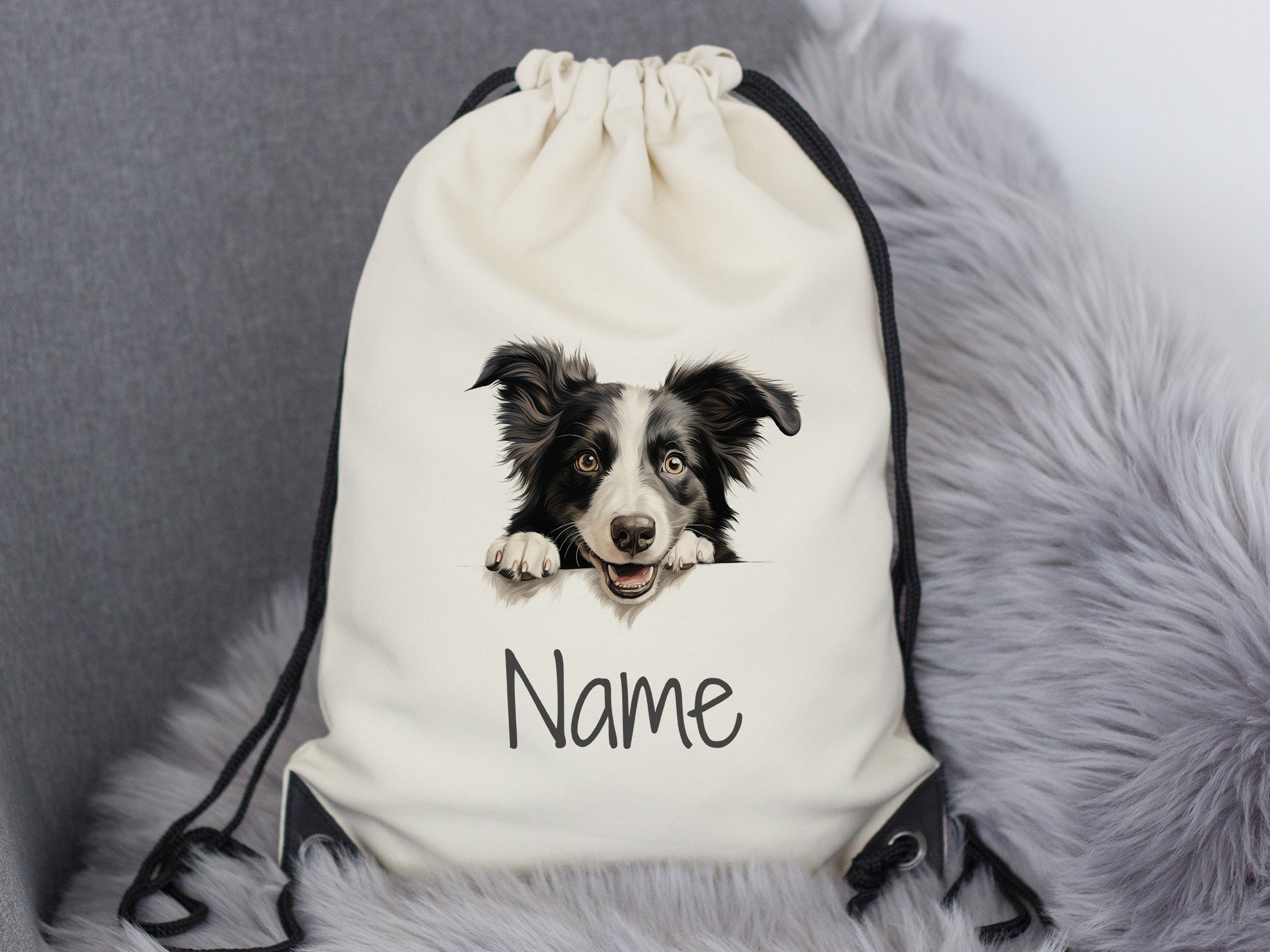Beige Rucksack mit Border Collie und personalisierbarem Namen.