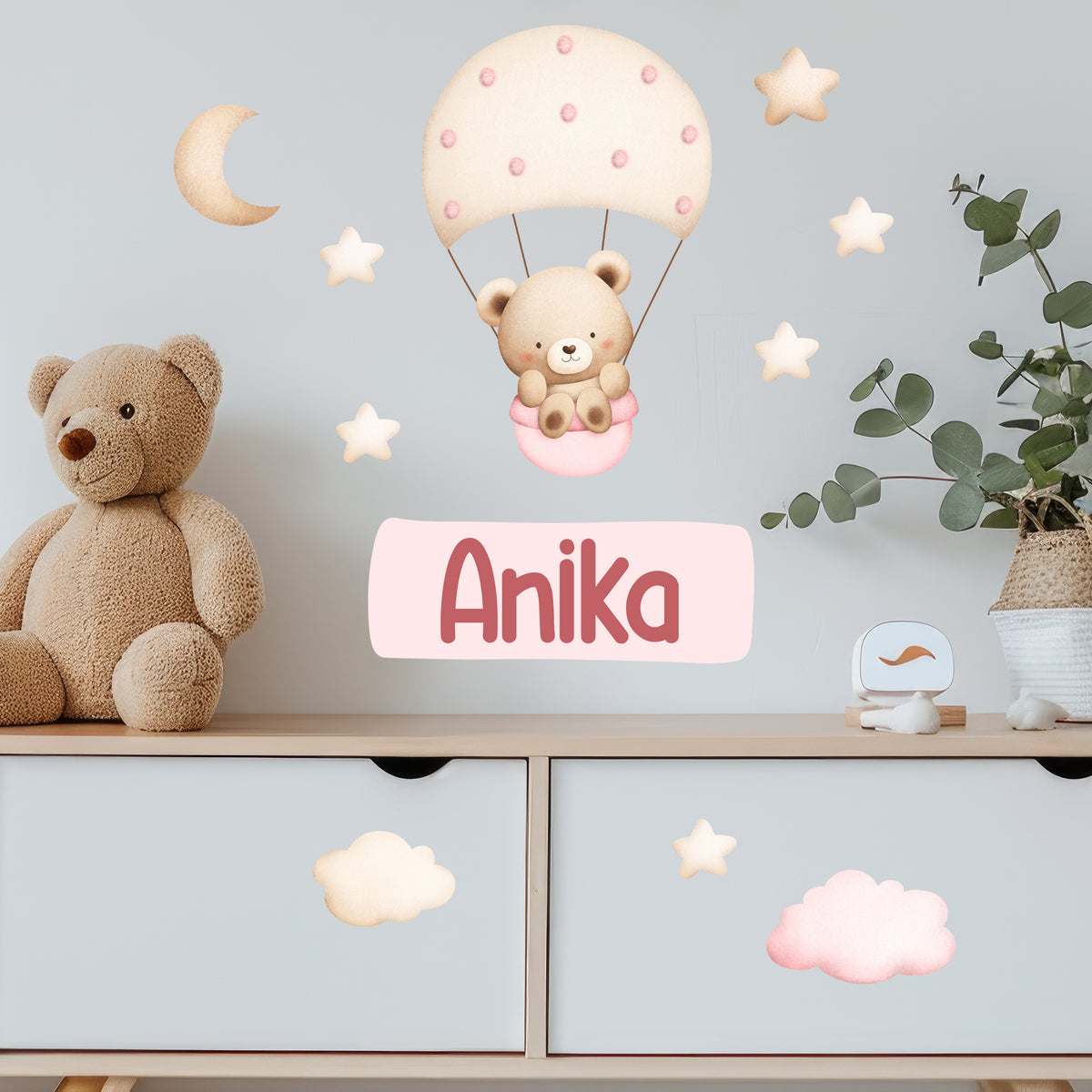 Bärchen mit Luftballon, rosa, Sterne und Wolken.