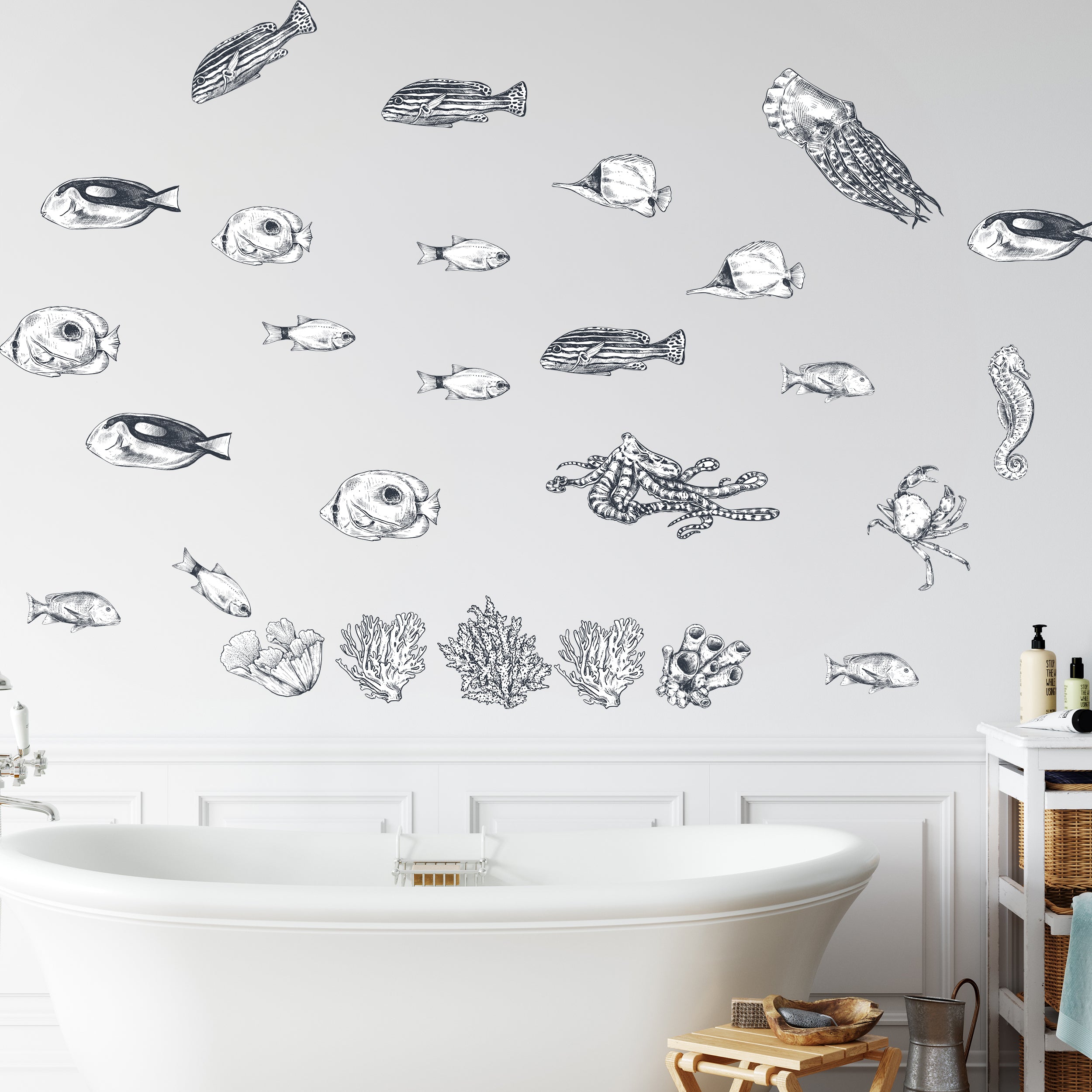 Wandtattoo mit Meeresbewohnern im Badezimmer