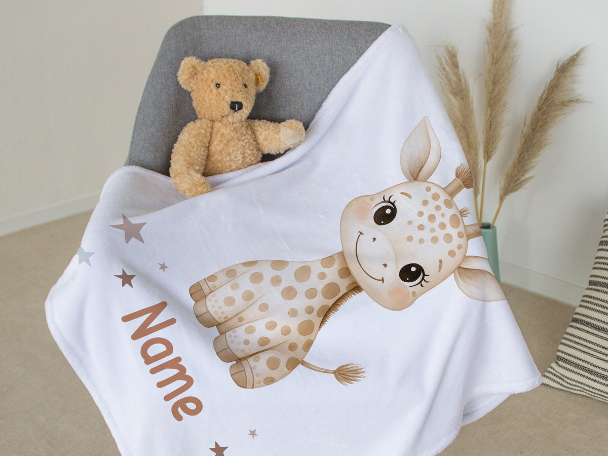 Giraffen-Decke in Weiß mit personalisierbarem Namen.