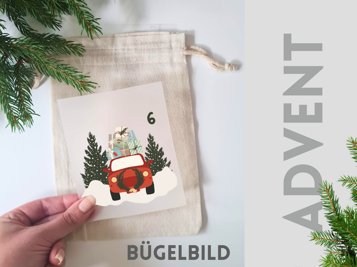 Rotes Auto mit Geschenken und Tannenbäumen, Adventmotiv.
