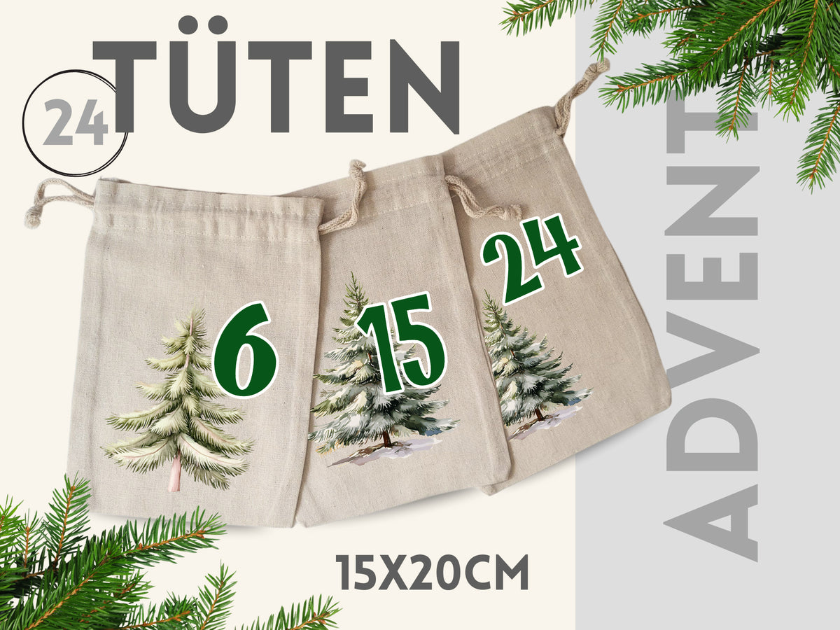 24 Adventstüten in Beige mit Weihnachtsbaum-Motiven, 15x20 cm.