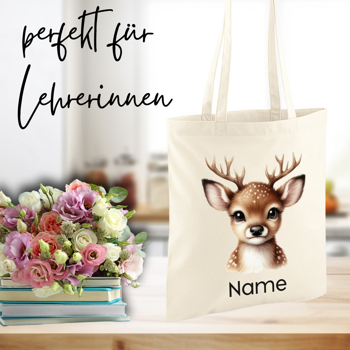 Beige Stofftasche mit Reh-Motiv und personalisierbarem Namen.