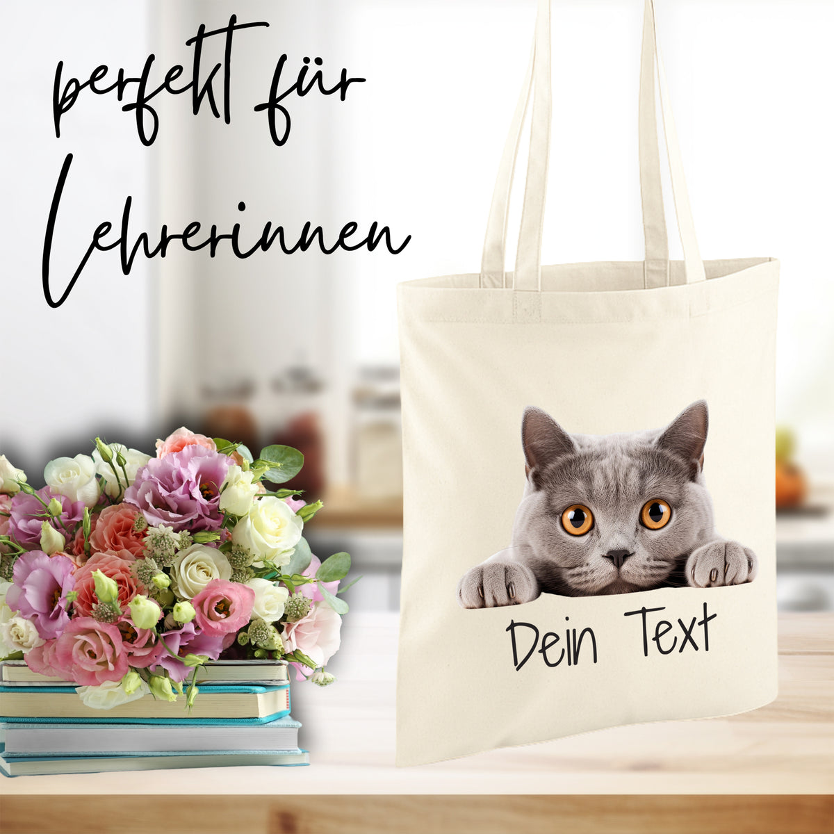 Beige Tasche mit grauer Katze und personalisierbarem Text.