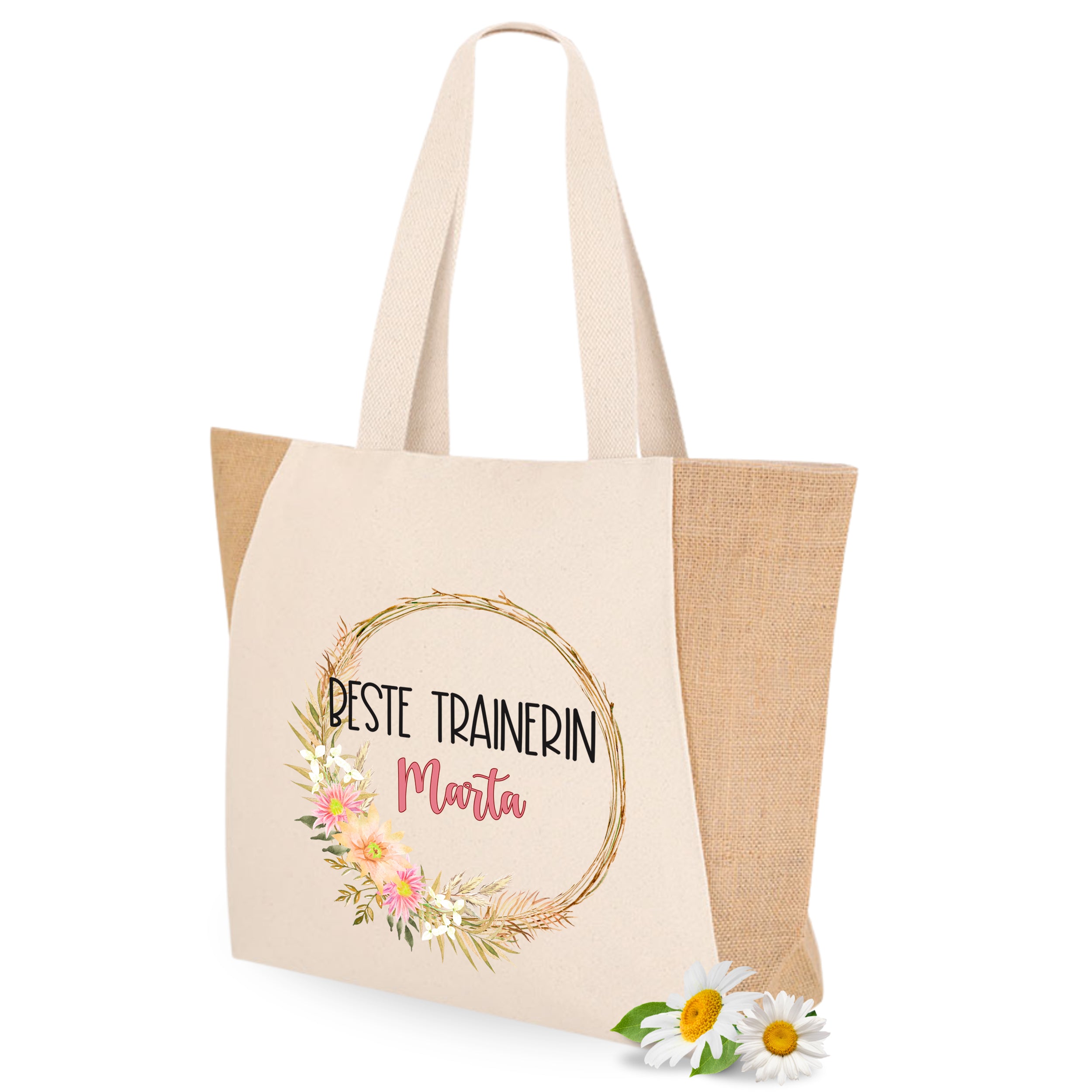 Beige Tragetasche mit floralem Design und Aufschrift "Beste Trainerin Marta".