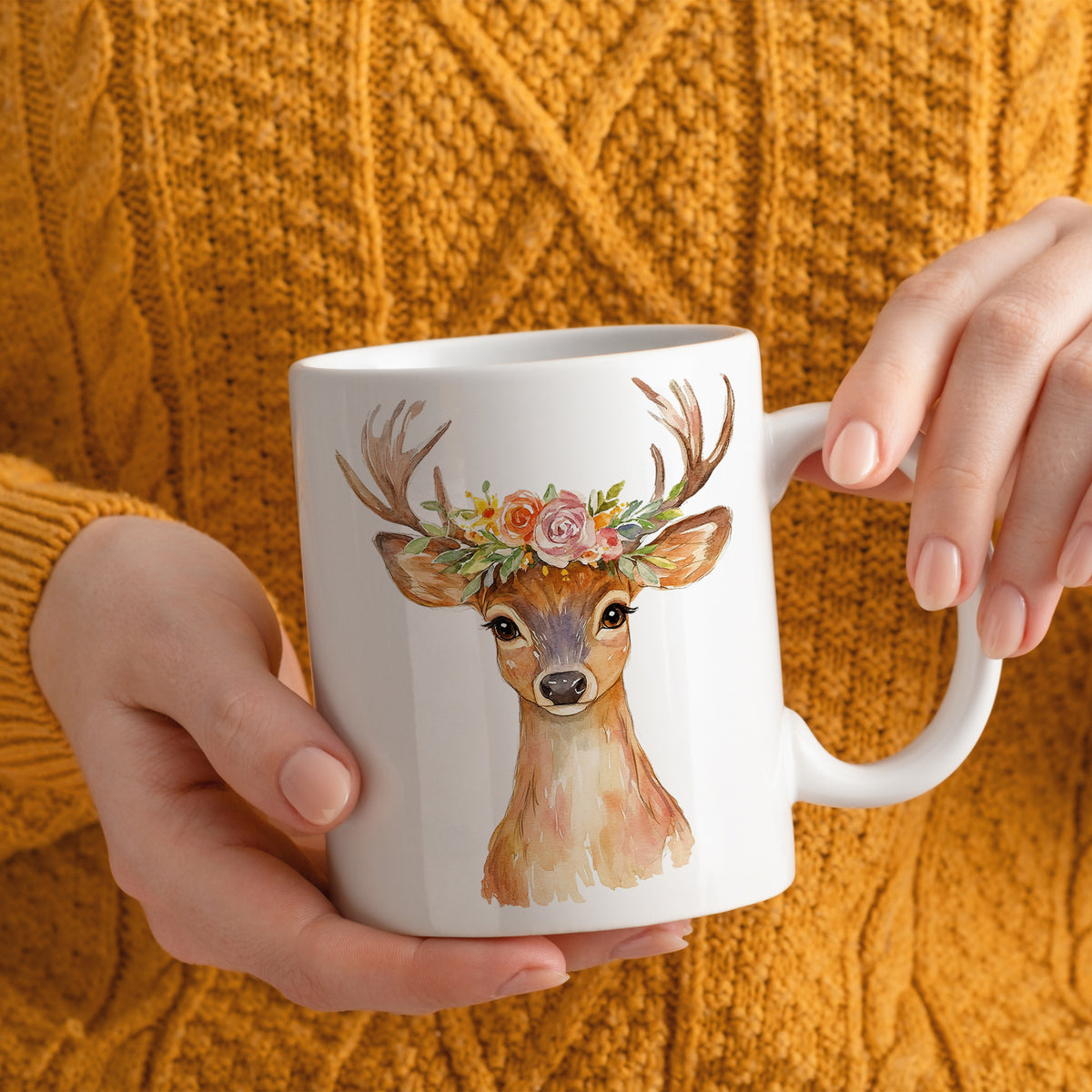Tasse mit Reh-Motiv und Blumenkranz, weiß.