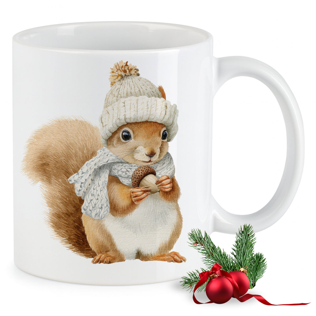 Weißer Becher mit niedlichem Eichhörnchen im Winterlook.