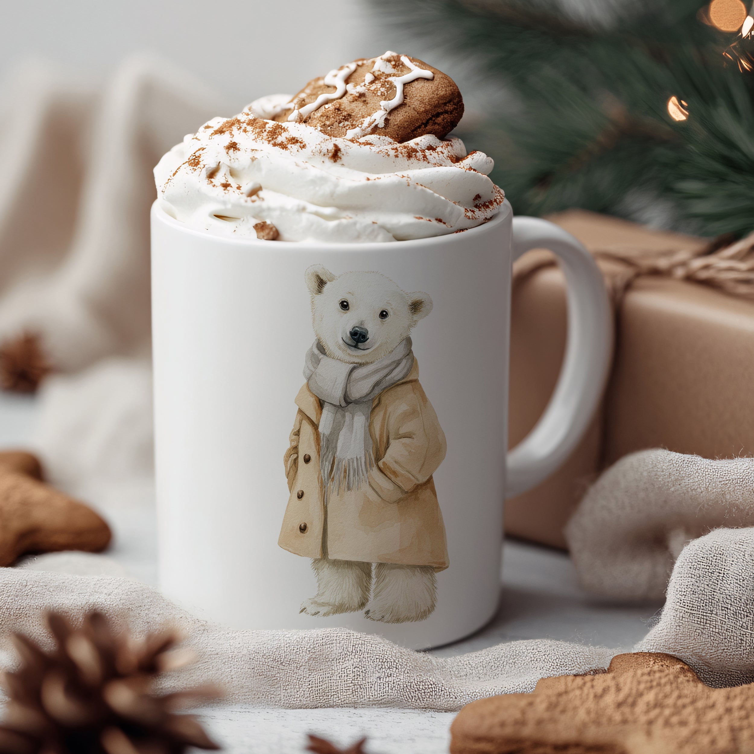 Tasse mit einem niedlichen Eisbären in beiger Jacke.