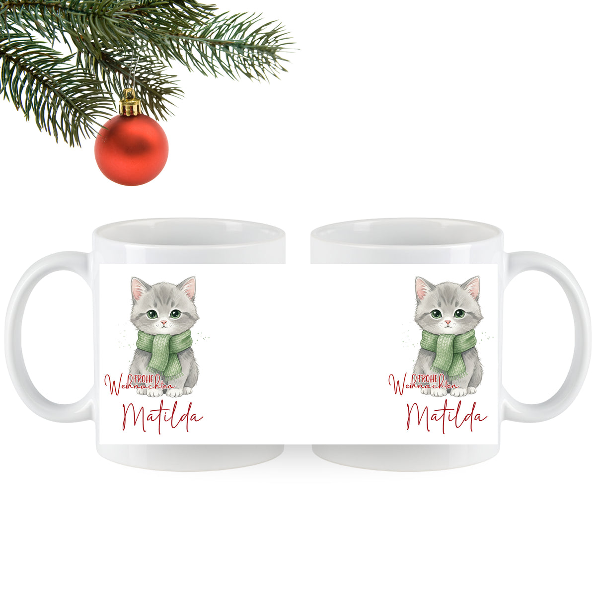 Weiße Tasse mit grauer Katze und grünem Schal.