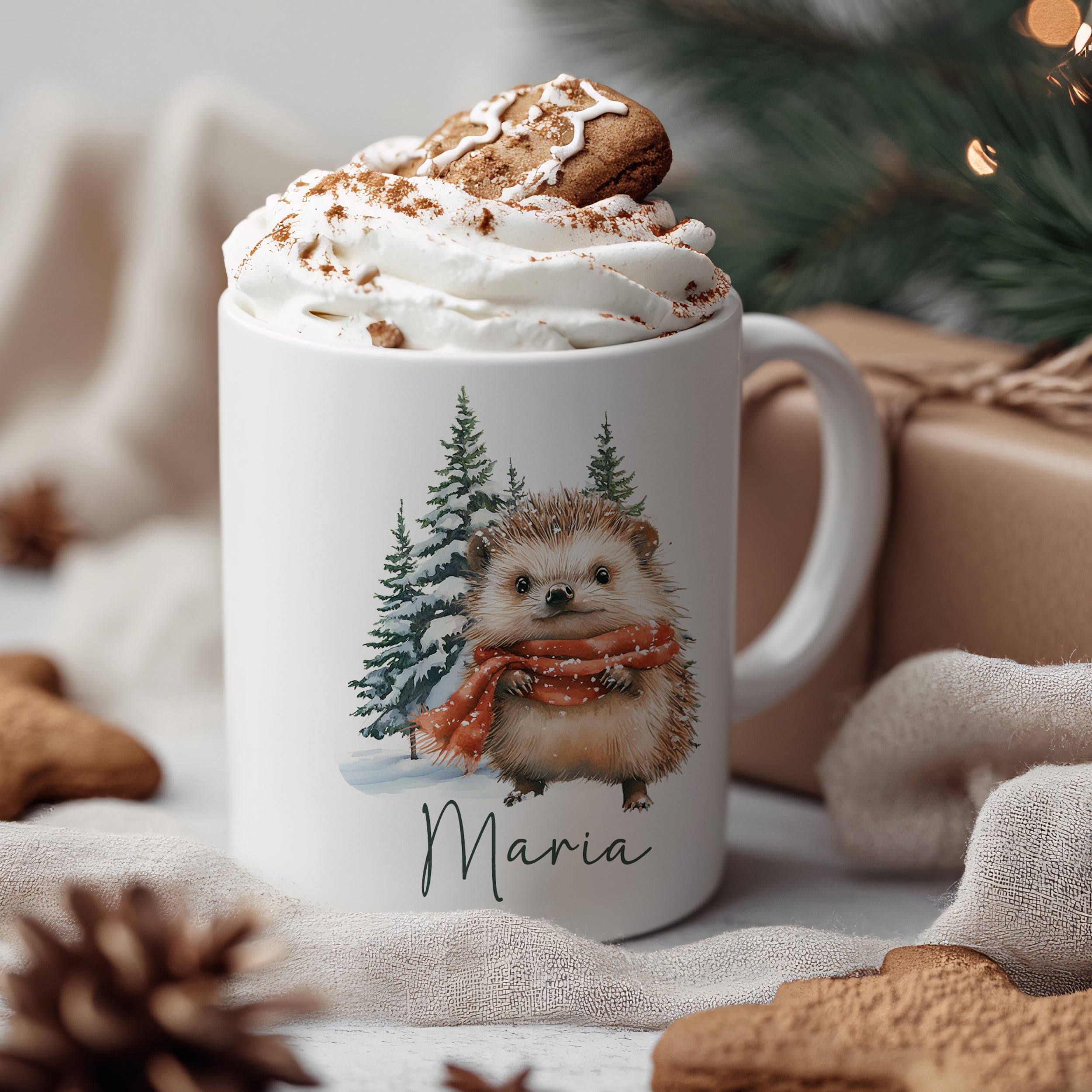 Tasse mit Igel, grünen Bäumen und Namen Maria.