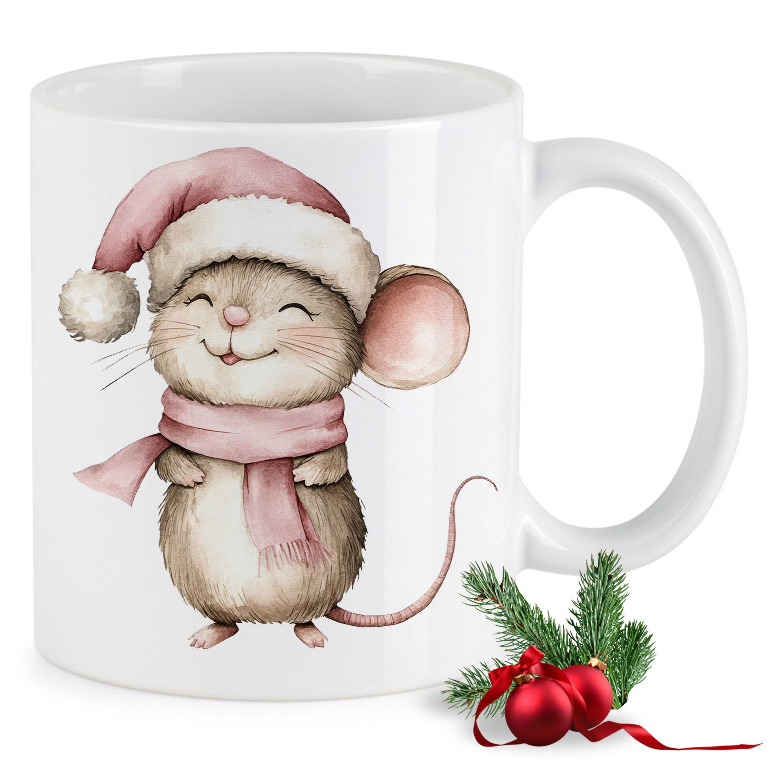 Weißer Becher mit niedlicher Weihnachtsmaus im Hut.