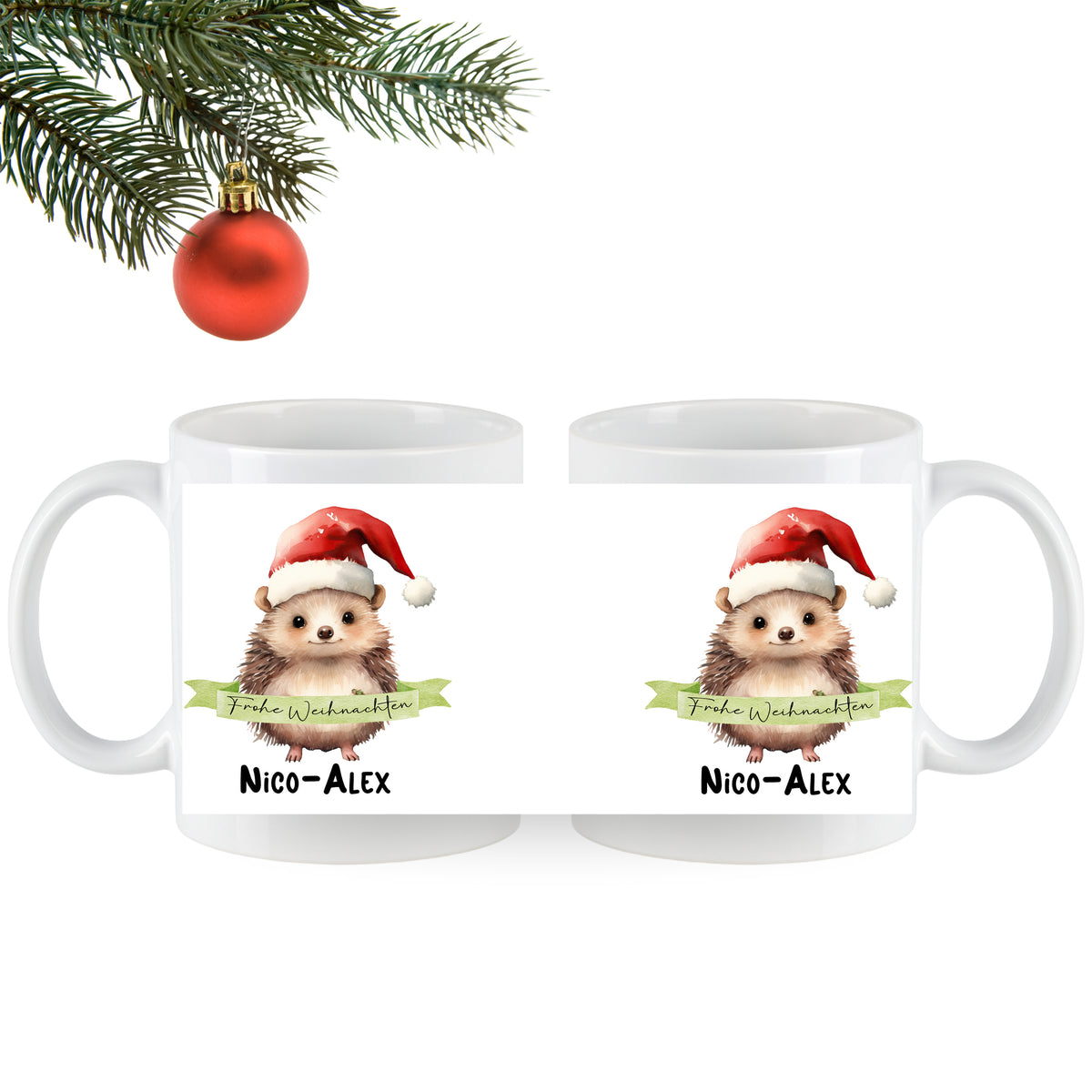 Weiße Tassen mit Igeln und Weihnachtsmützen, personalisiert.
