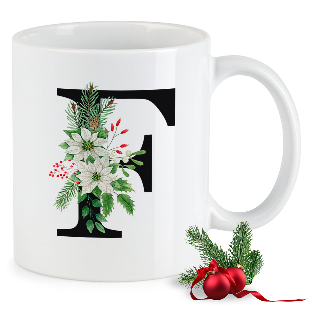 Weißer Becher mit schwarzem Buchstaben "E" und Weihnachtsmotiven.