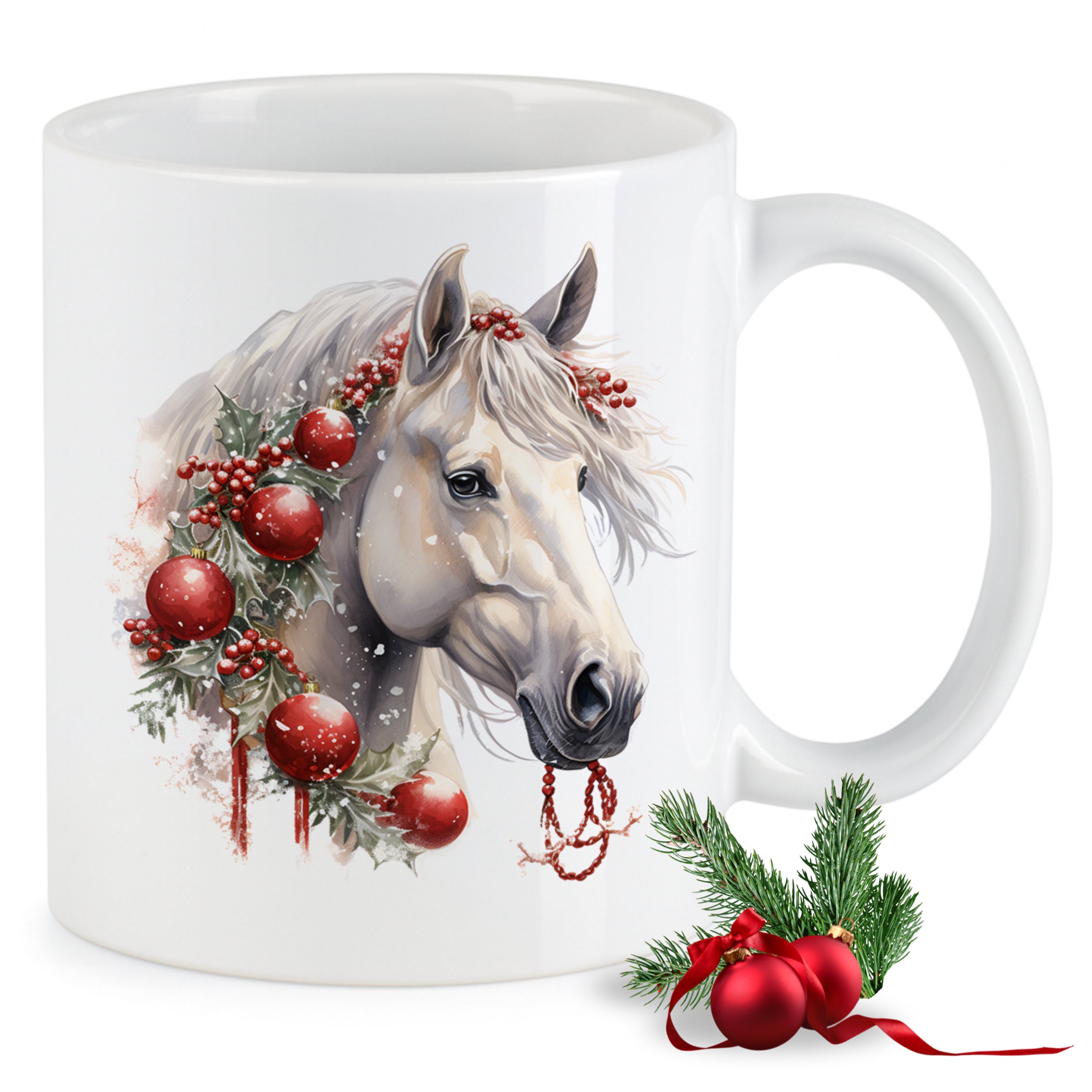 Weißer Becher mit Pferdekopf und Weihnachtskranz.