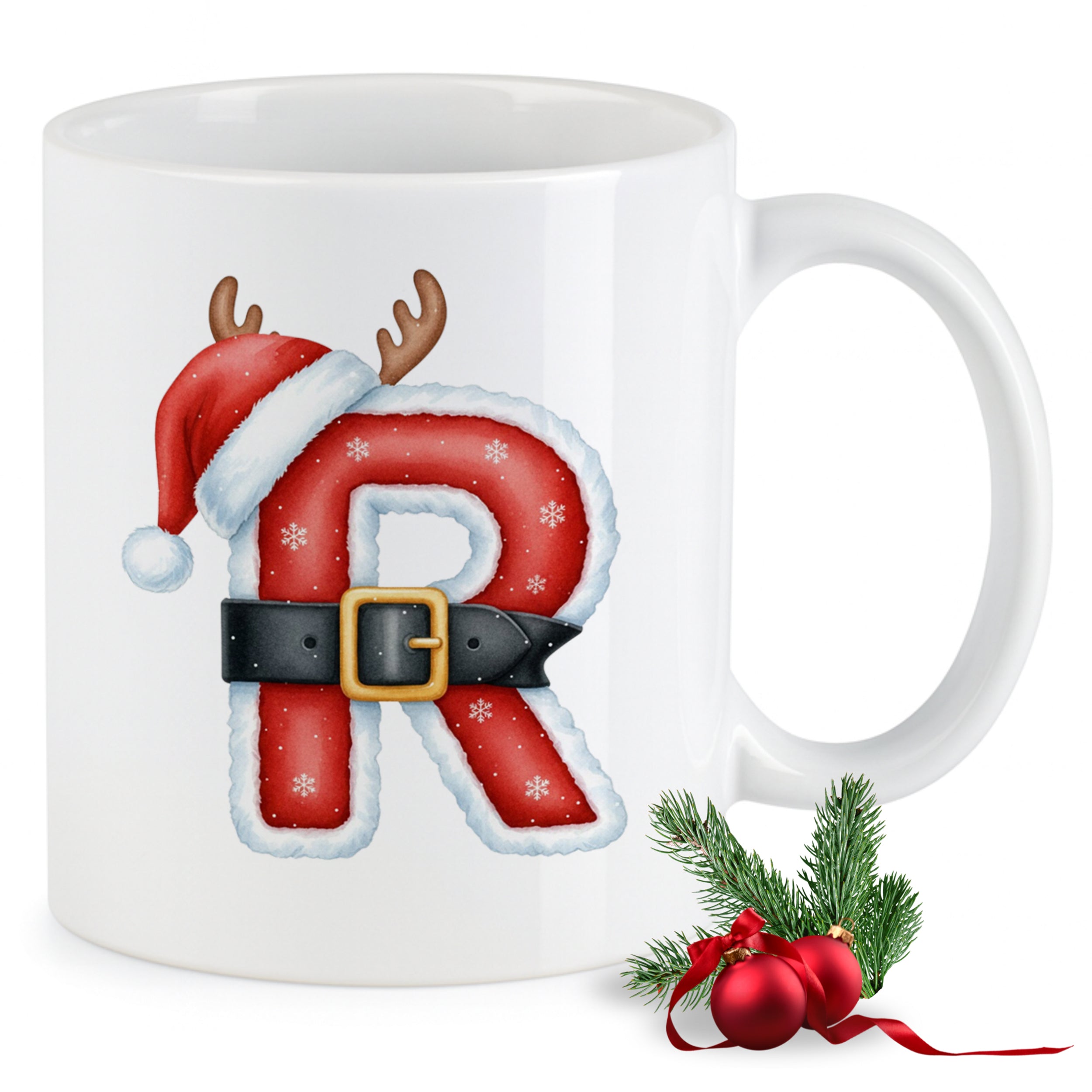 Weißer Becher mit rotem Weihnachtsbuchstaben R und Mütze.