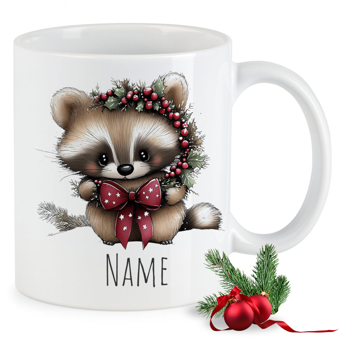 Kaffeetasse mit niedlichem Waschbären und Weihnachtskranz.