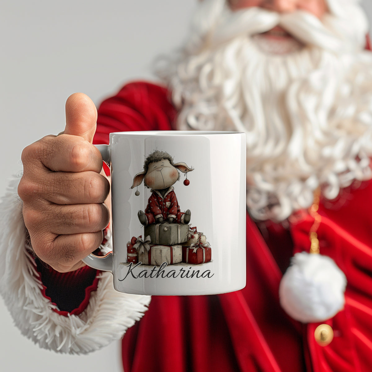 Weißer Kaffeebecher mit Weihnachtsmotiv und Name "Katharina".