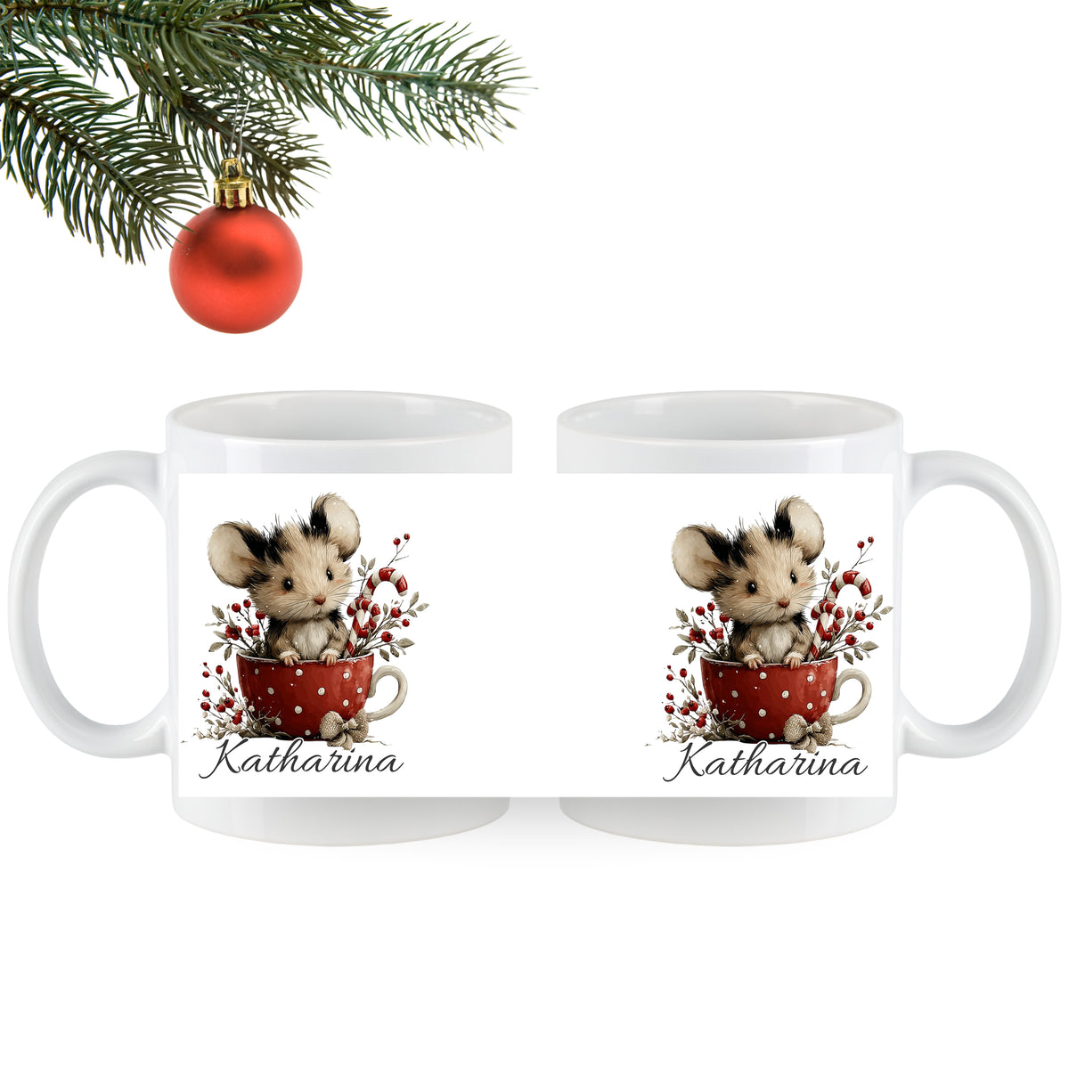 Tasse mit Maus, rotem Becher und Weihnachtsmotiven.