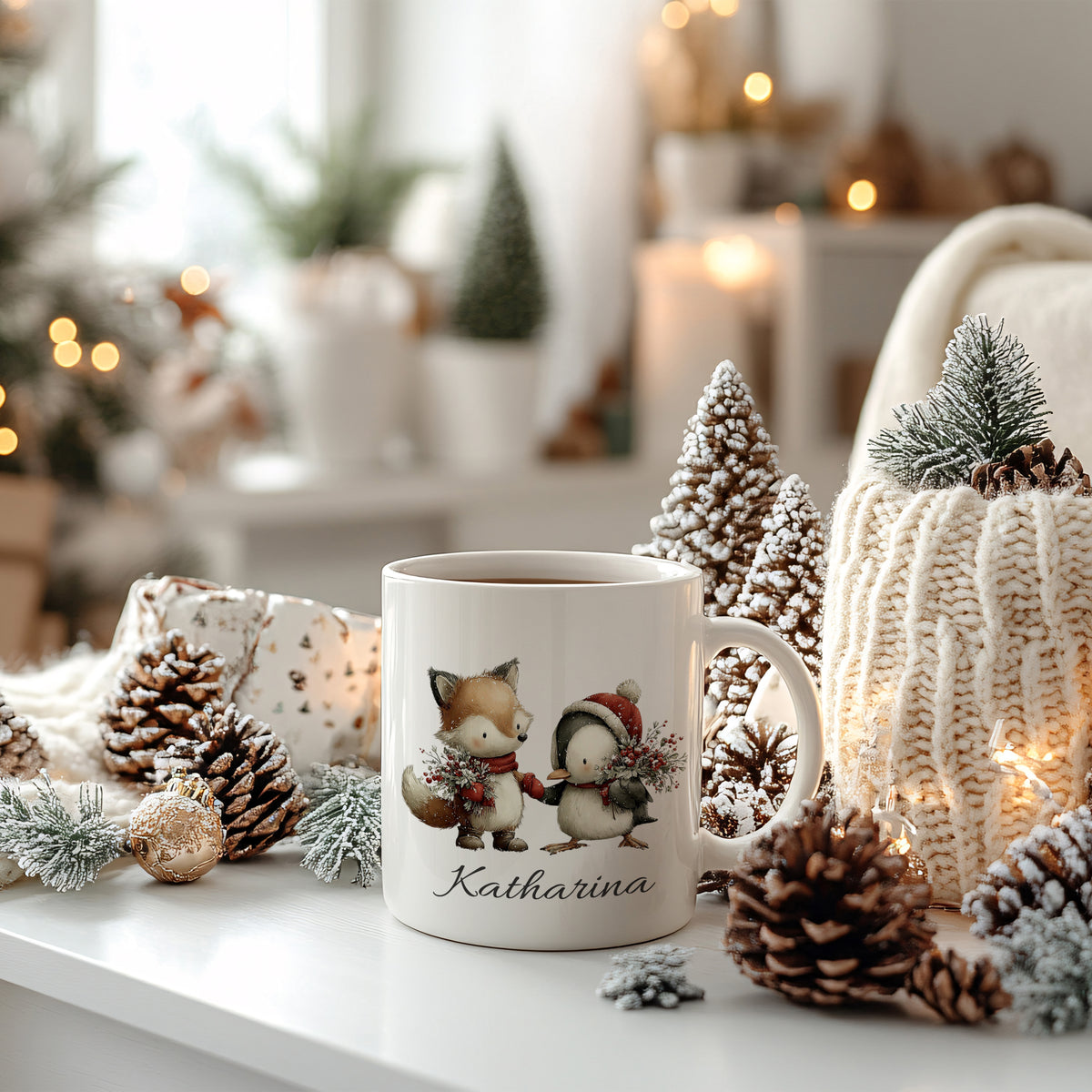 Tasse mit Fuchs und Schneemann, personalisiert, winterliche Dekoration.