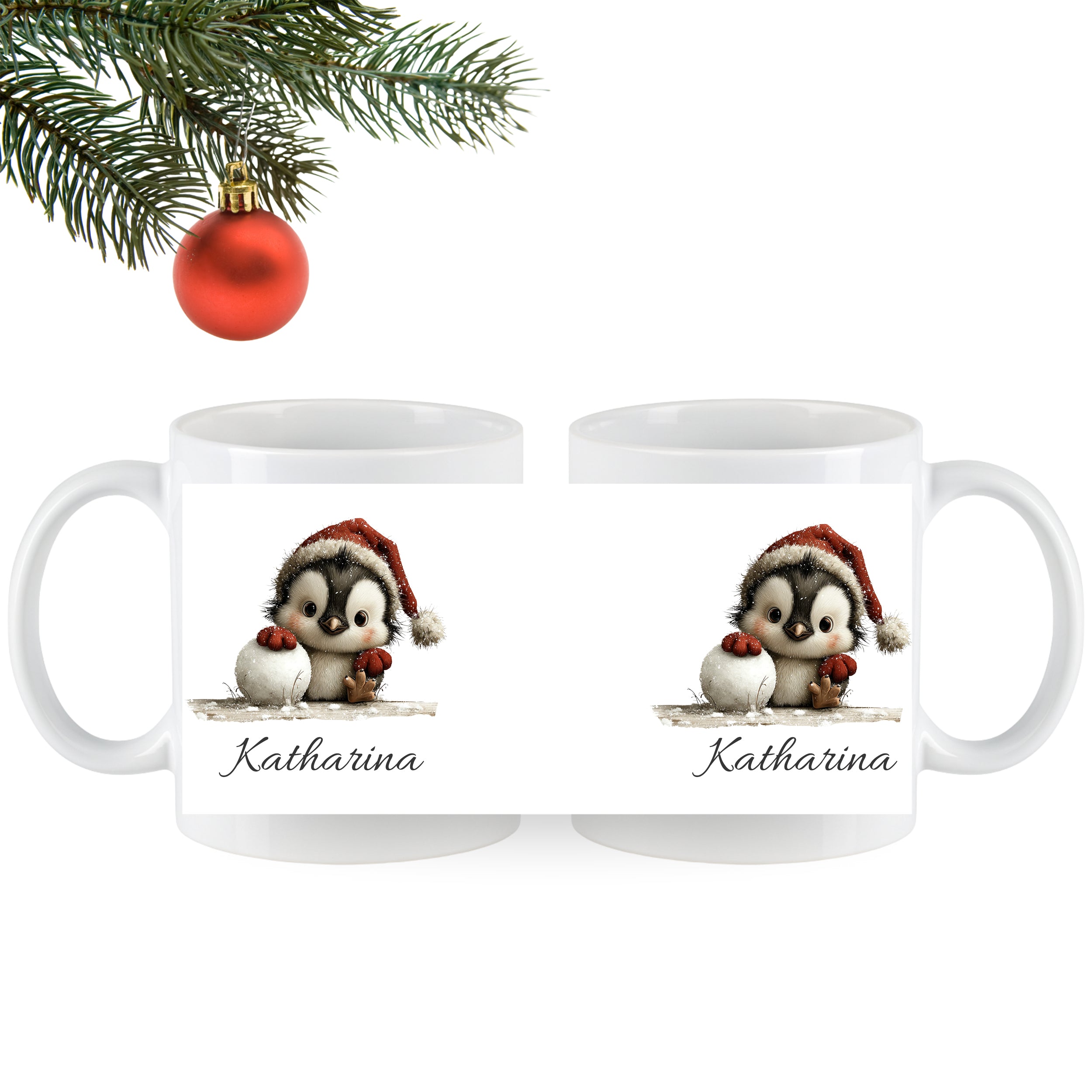 Weiße Tassen mit niedlichem Pinguin und rotem Weihnachtsmütze.