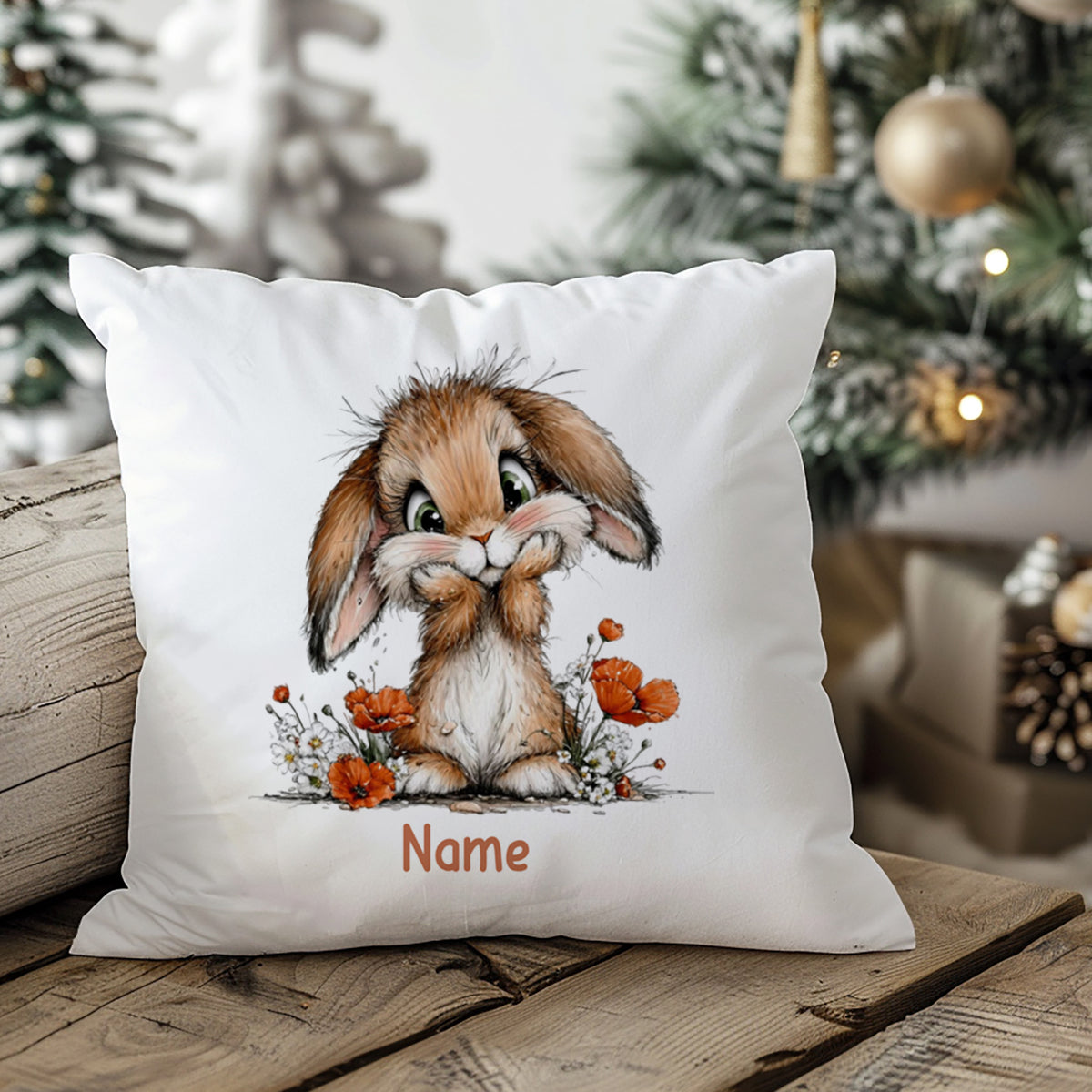 Kissenbezug mit Hasenmotiv und Wunschname in winterlicher Wohnszene