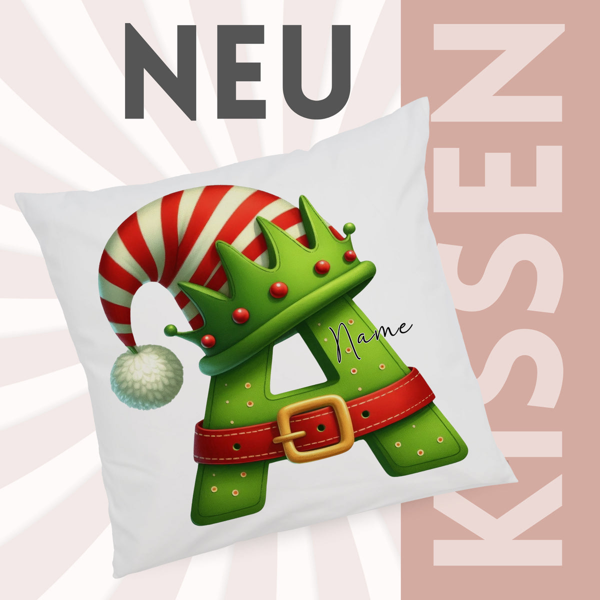 Kissen mit grüner Buchstaben-A-Design und Weihnachtsmütze.