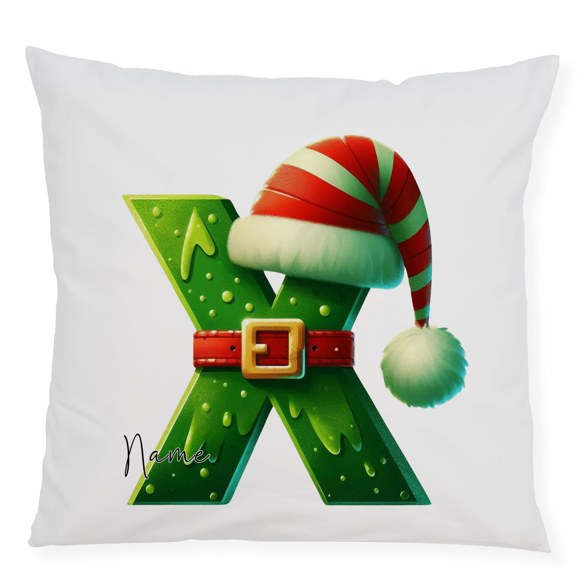 Grüne Kissen mit Weihnachtsmütze und personalisiertem Namen.