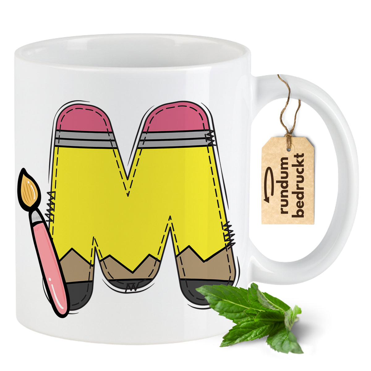 Tasse mit gelbem Bleistift-Motiv und Pinsel.