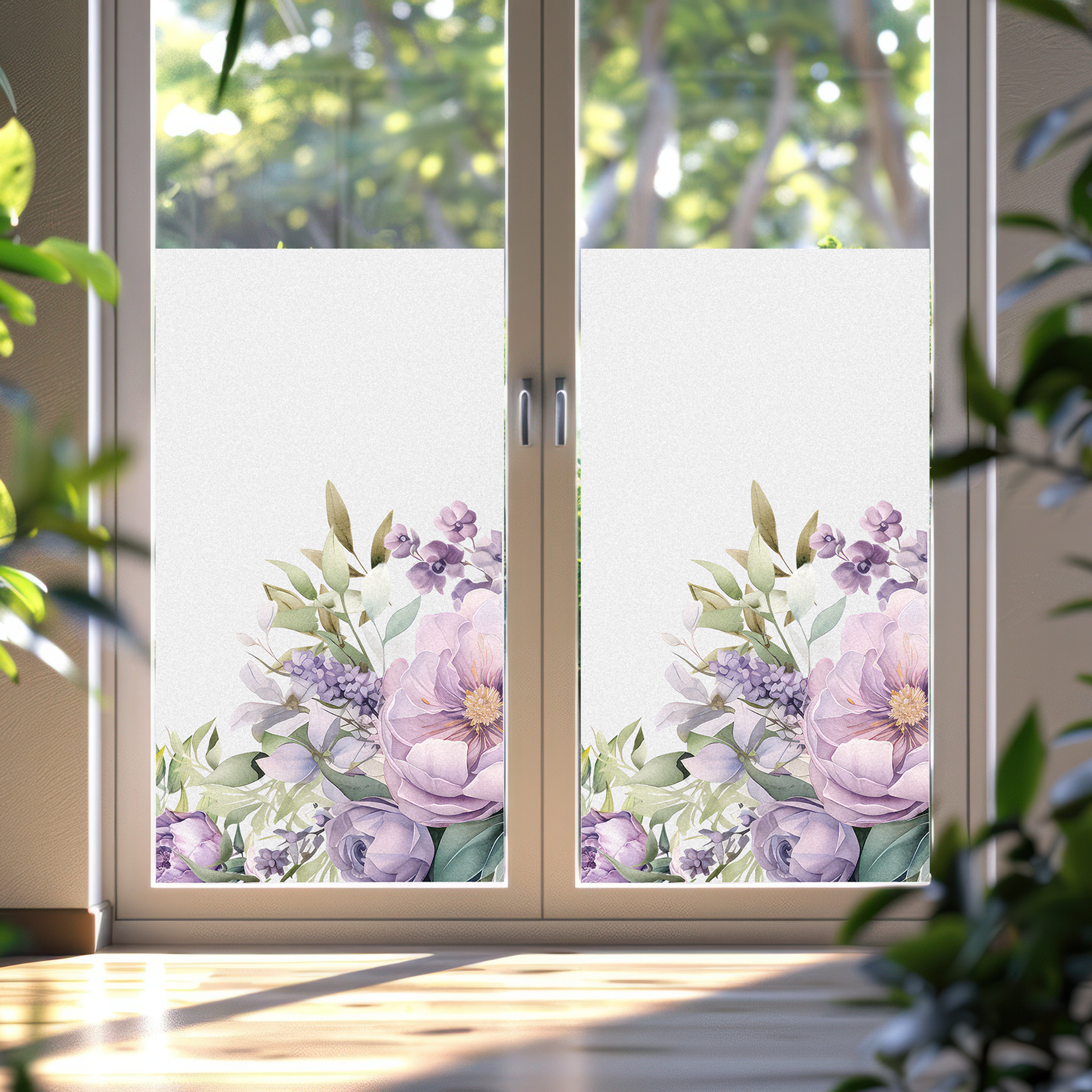 Blumenmotiv in lila und grün auf Fensterfolie.