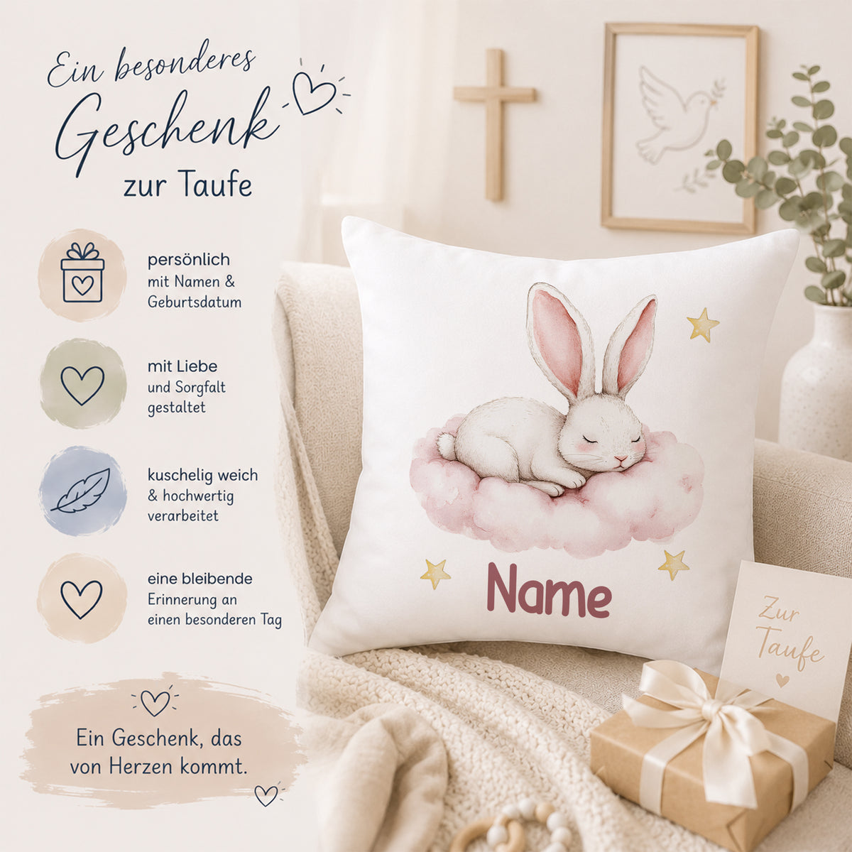 Kissen mit schlafendem Hasen, rosa Wolke und personalisierbarem Namen.