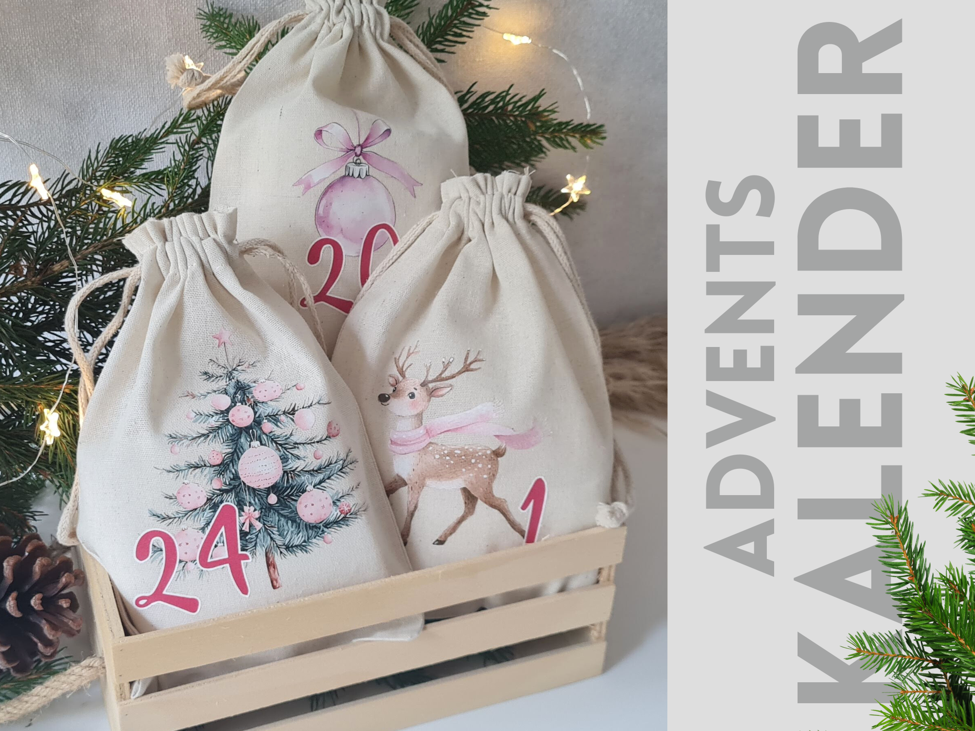 Adventskalender mit drei dekorativen Stoffbeuteln in beige.