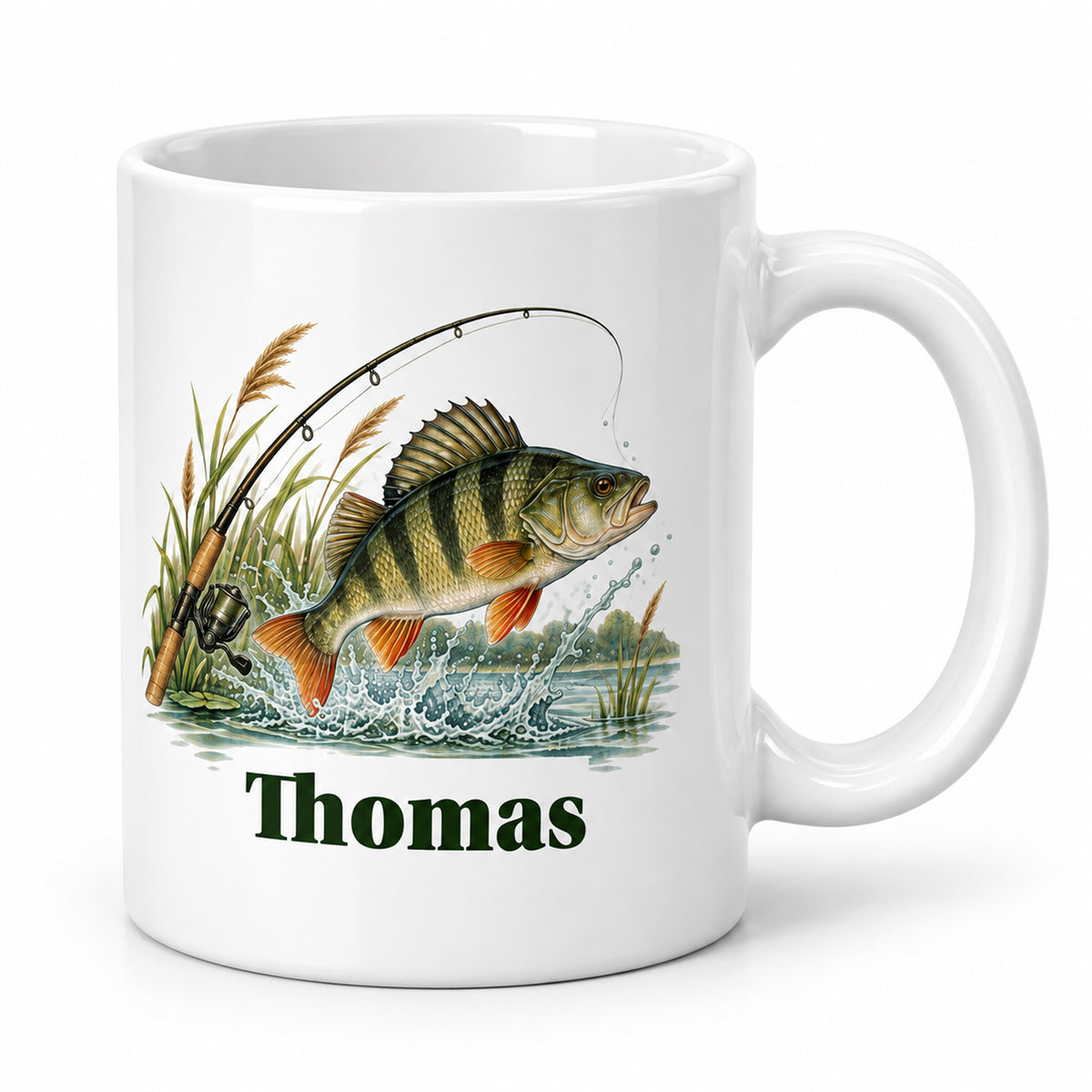 Angler-Tasse mit Namen – Petri Heil – Dreiviertelansicht