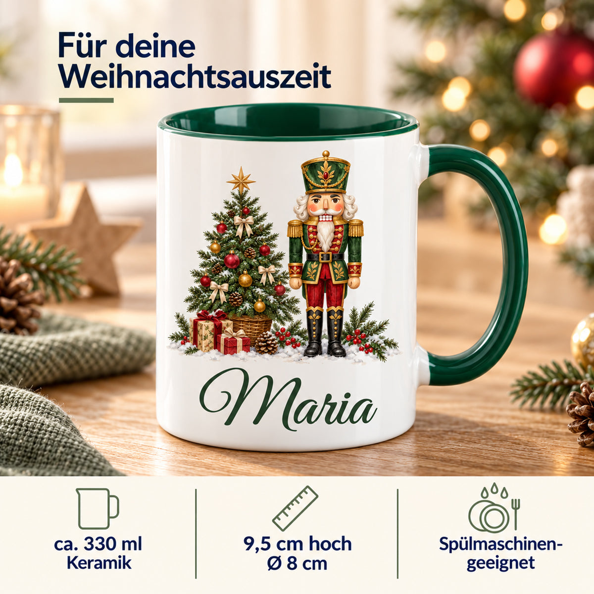 Weiße Keramiktasse mit grünem Henkel und grüner Innenseite, Motiv Tannenbaumwächter und Wunschname mit Angaben zu 330 ml Fassungsvermögen, 9,5 cm Höhe, 8 cm Durchmesser und Spülmaschineneignung.