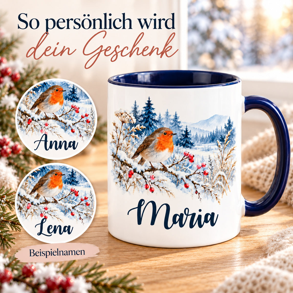 Weiße Keramiktasse mit dunkelblauem Henkel, Rotkehlchen im Schnee und Wunschname mit verschiedenen Beispielnamen zur Personalisierung