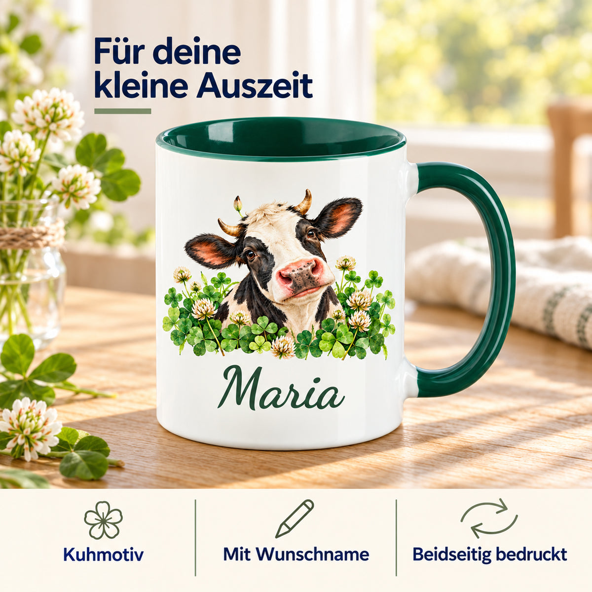 Kuh-Tasse mit schwarz-weißer Kuh zwischen Kleeblättern und Blüten und Wunschname; Infografik zu Kuhmotiv, Wunschname und beidseitigem Druck