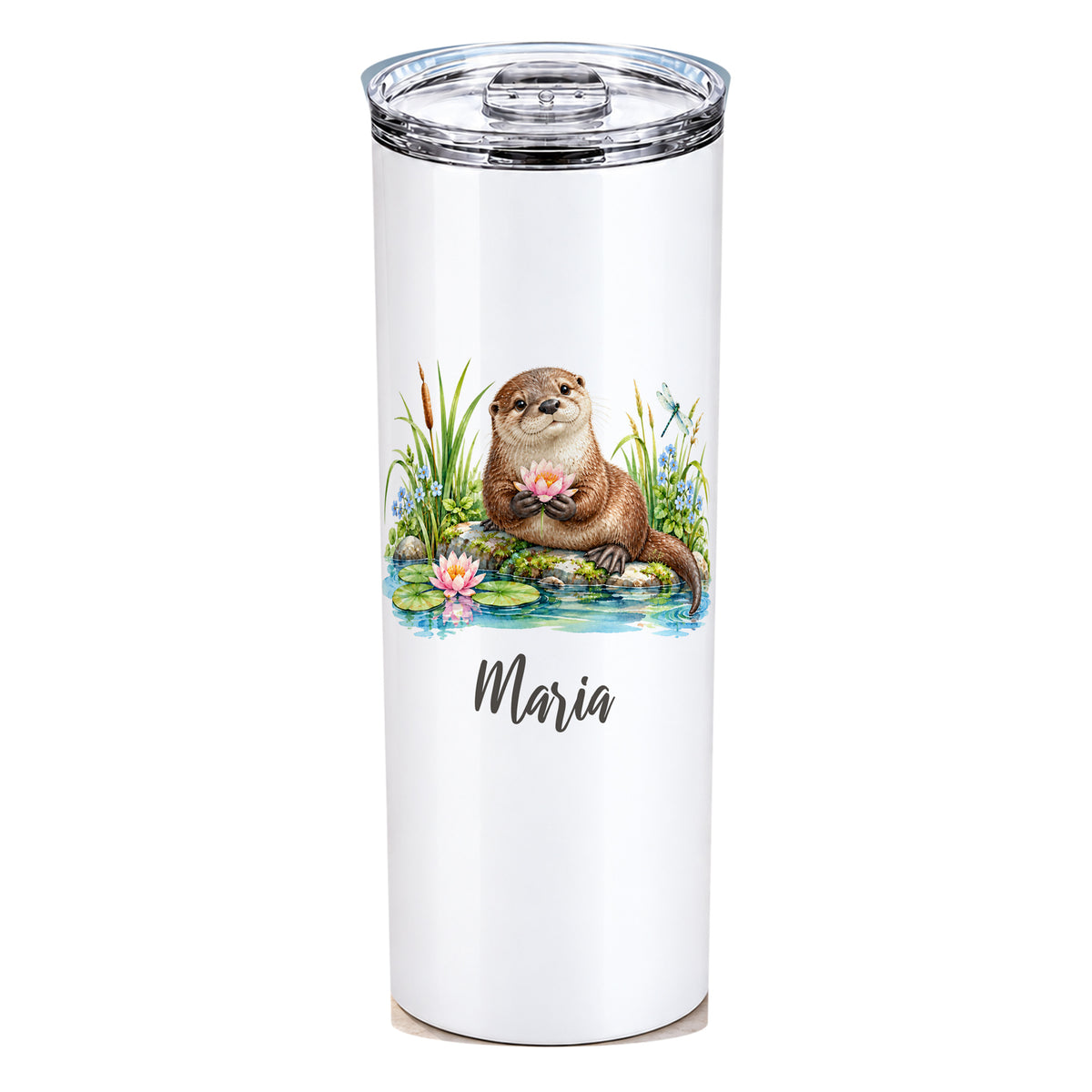 Weißer Thermobecher mit Otter-Motiv und Wunschname, vollständig vor weißem Hintergrund.