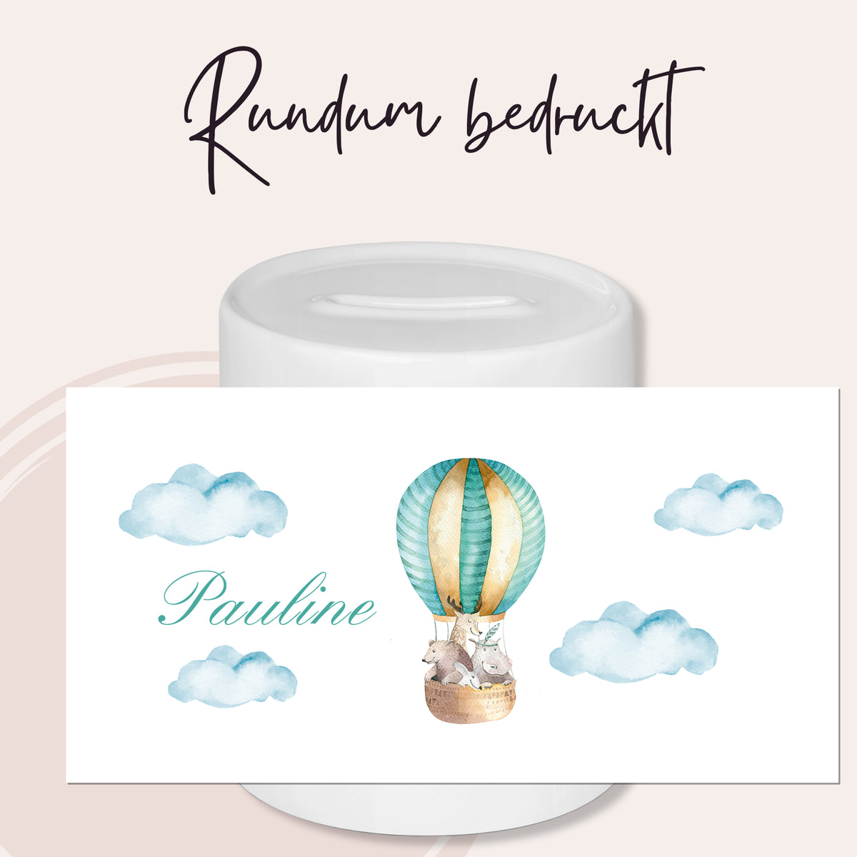 Rundum bedruckte Tasse mit Heißluftballon und Wolken.
