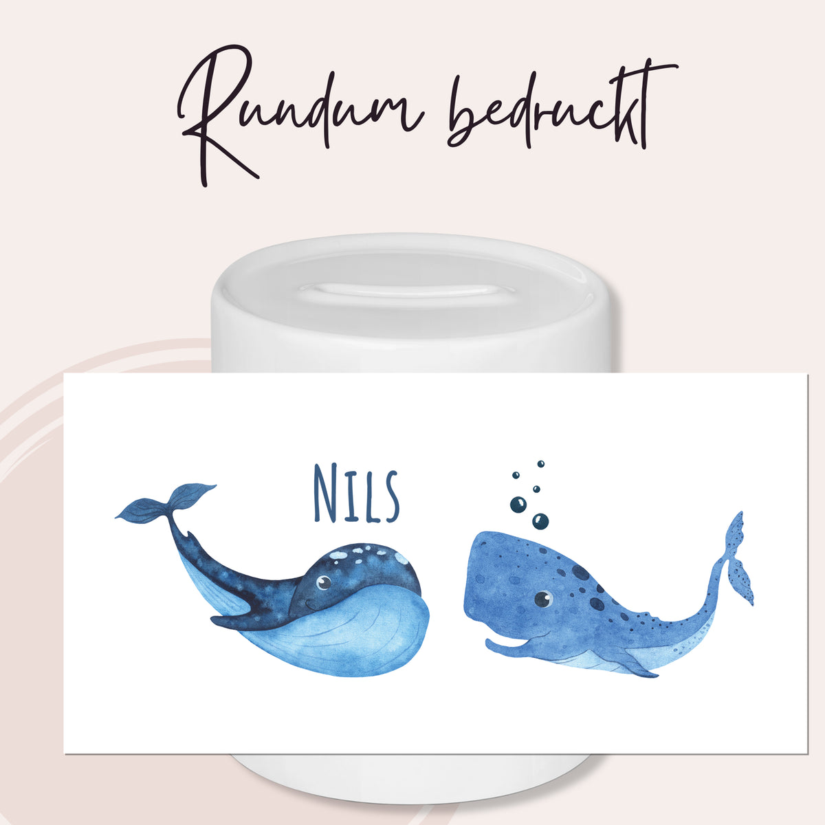 Tasse mit blauen Walen und dem Namen "NILS"