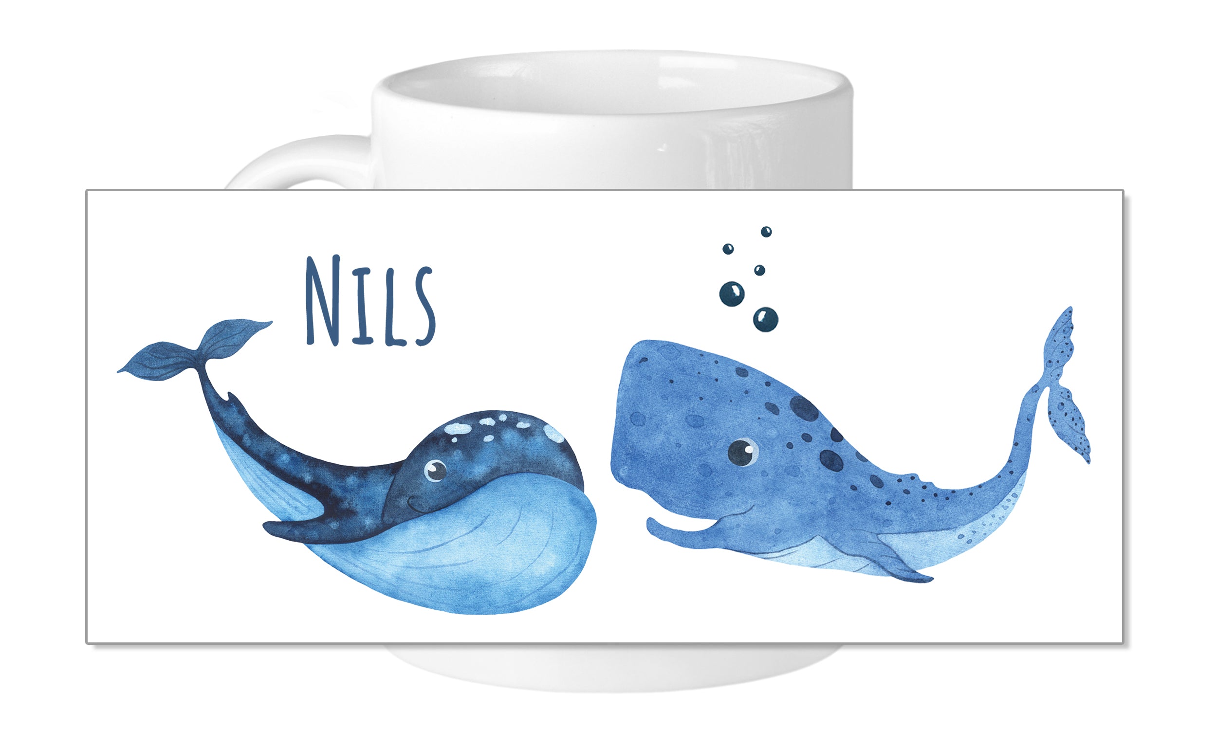 Tasse mit blauen Walen und dem Namen Nils