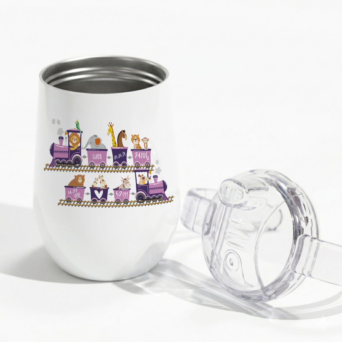 Weißer Edelstahlbecher mit buntem Tier-Motiv und Deckel.