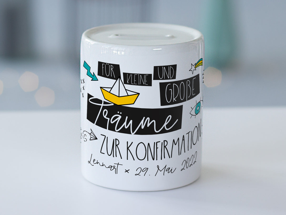 Spardose zur Konfirmation mit Schriftmotiv und Wunschname in Wohnszene