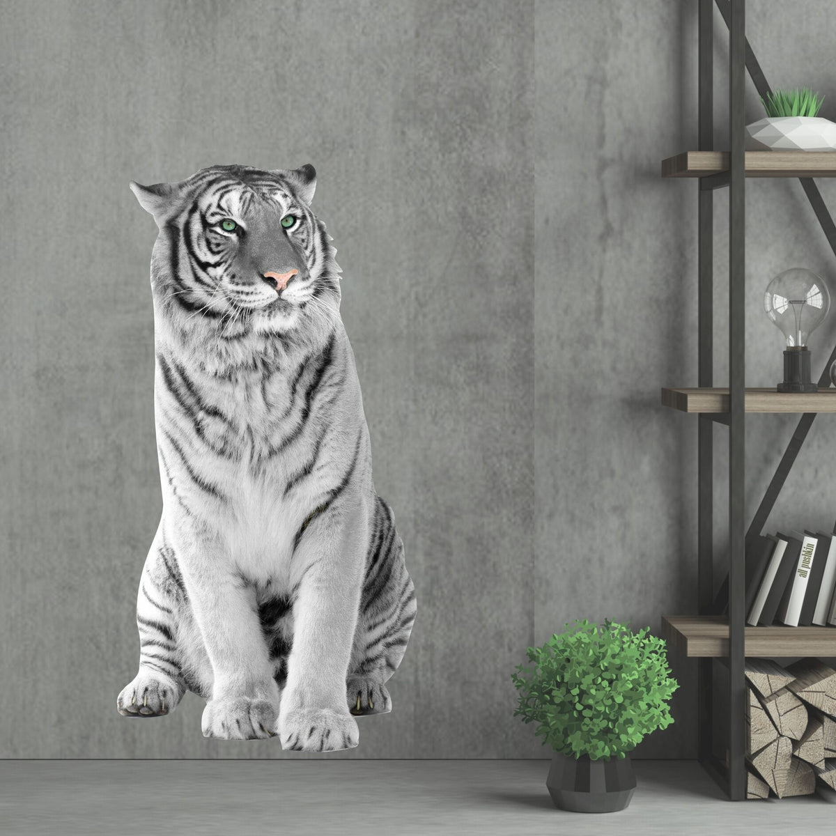 Weißer Tiger auf grauer Wand, moderne Inneneinrichtung.