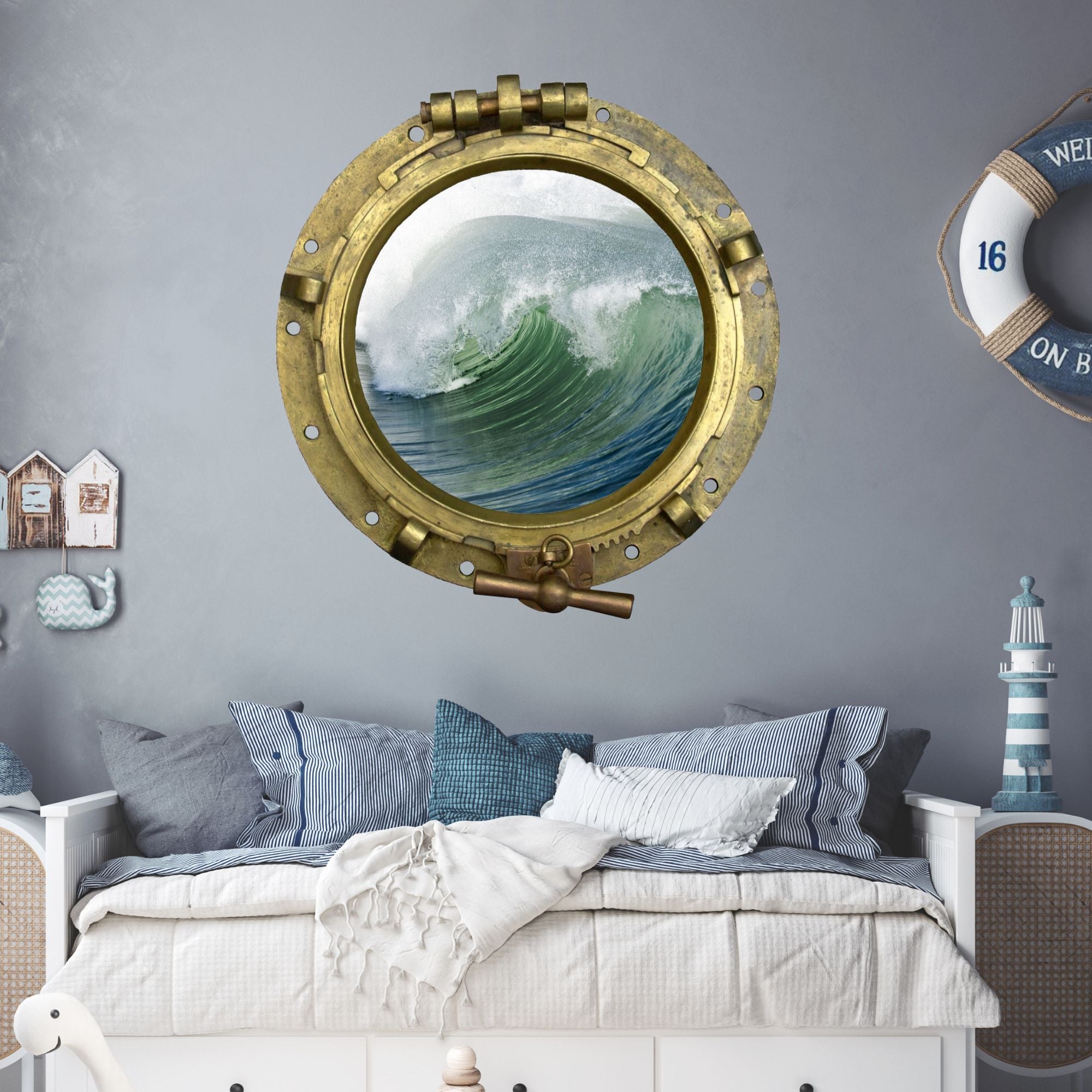 Rundes Bullauge mit Welle in Blau- und Grüntönen.