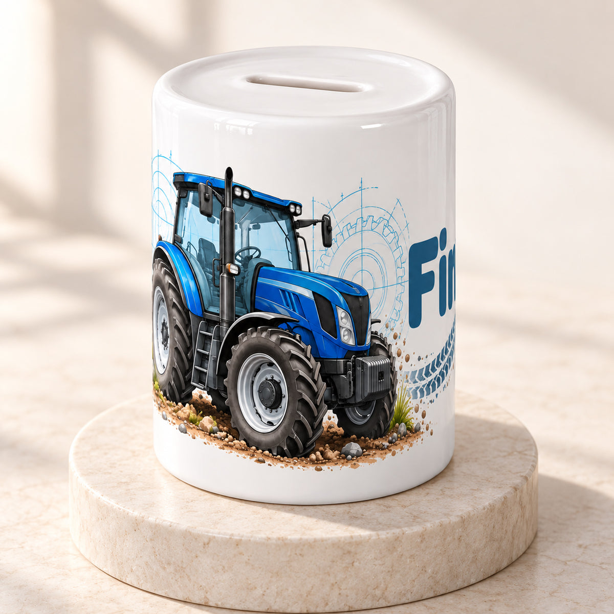 Blauer Traktor mit Reifenspuren: personalisierte Keramik-Spardose, schräge ansicht