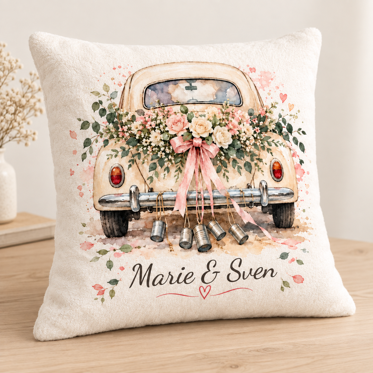 Bedruckte Vorderseite des Hochzeitskissenbezugs Hochzeitsauto mit Marie & Sven.