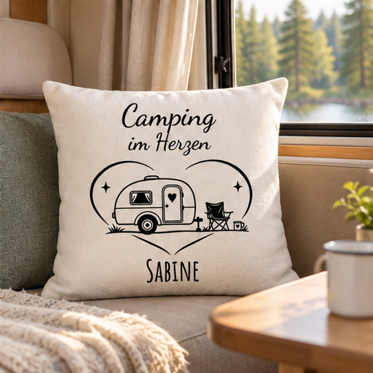 Camping-Wohnszene: Camping-Kissenbezug Camping im Herzen, personalisiert mit Sabine