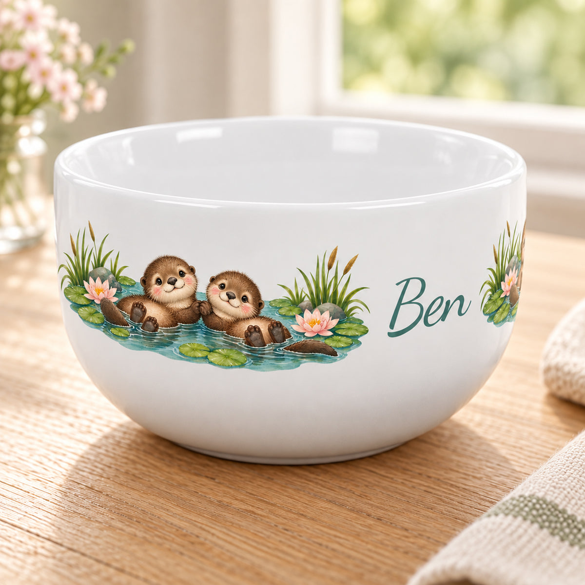 Seitliche Ansicht des bedruckten Motivs – Müslischale Otter Seerosenfreunde, Beispielname Ben