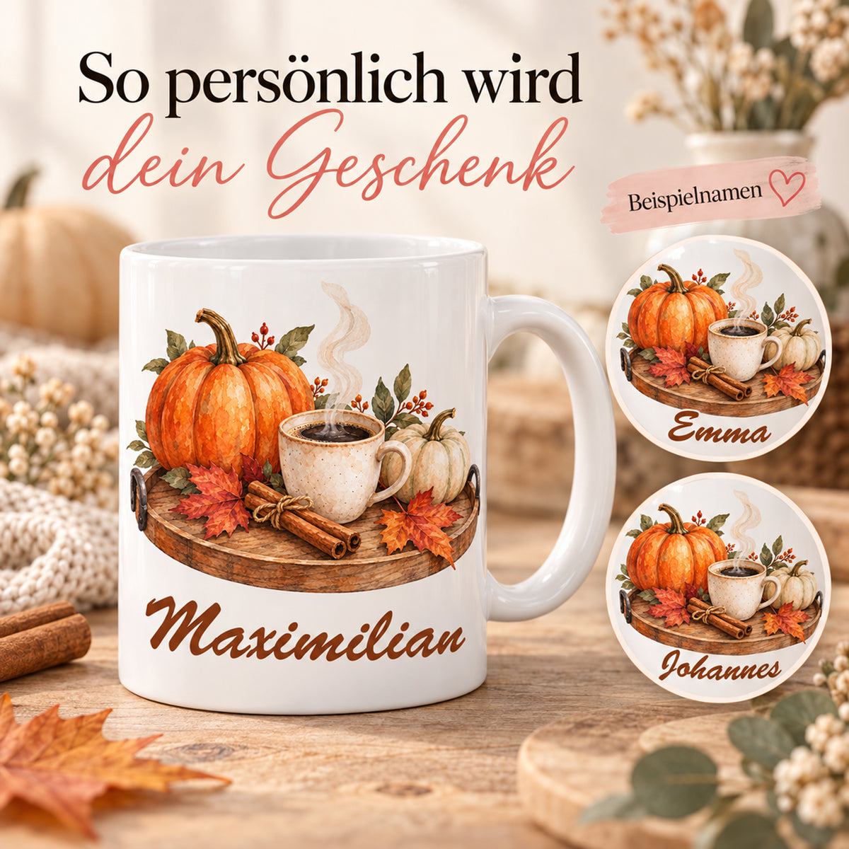 Personalisierung: weiße personalisierte Herbst-Tasse mit Motiv Kürbiskaffee am Morgen und gekennzeichneten Beispielnamen